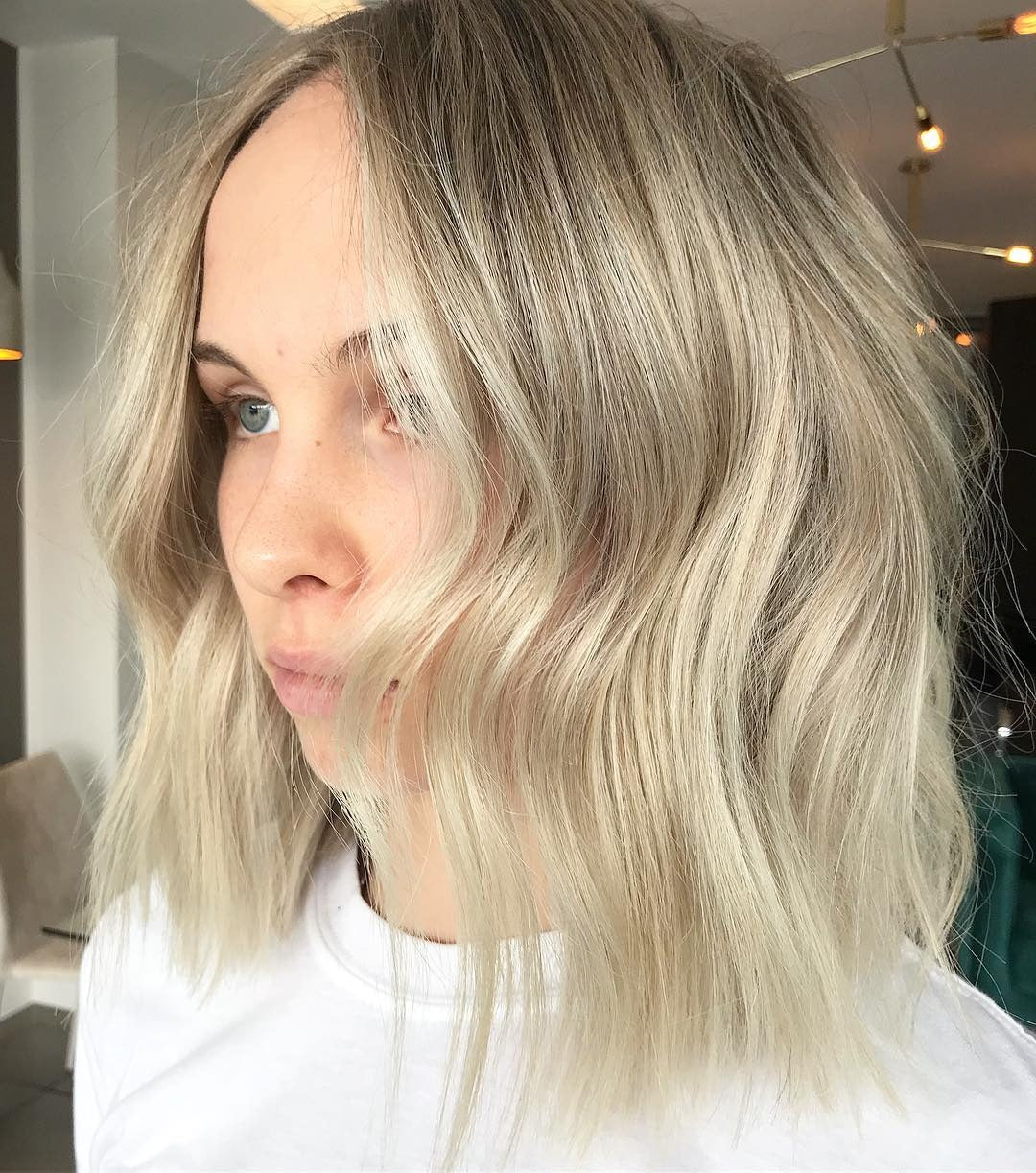 5. Platinblonde strukturierte LOB (Frisuren der Chic-Länge)
