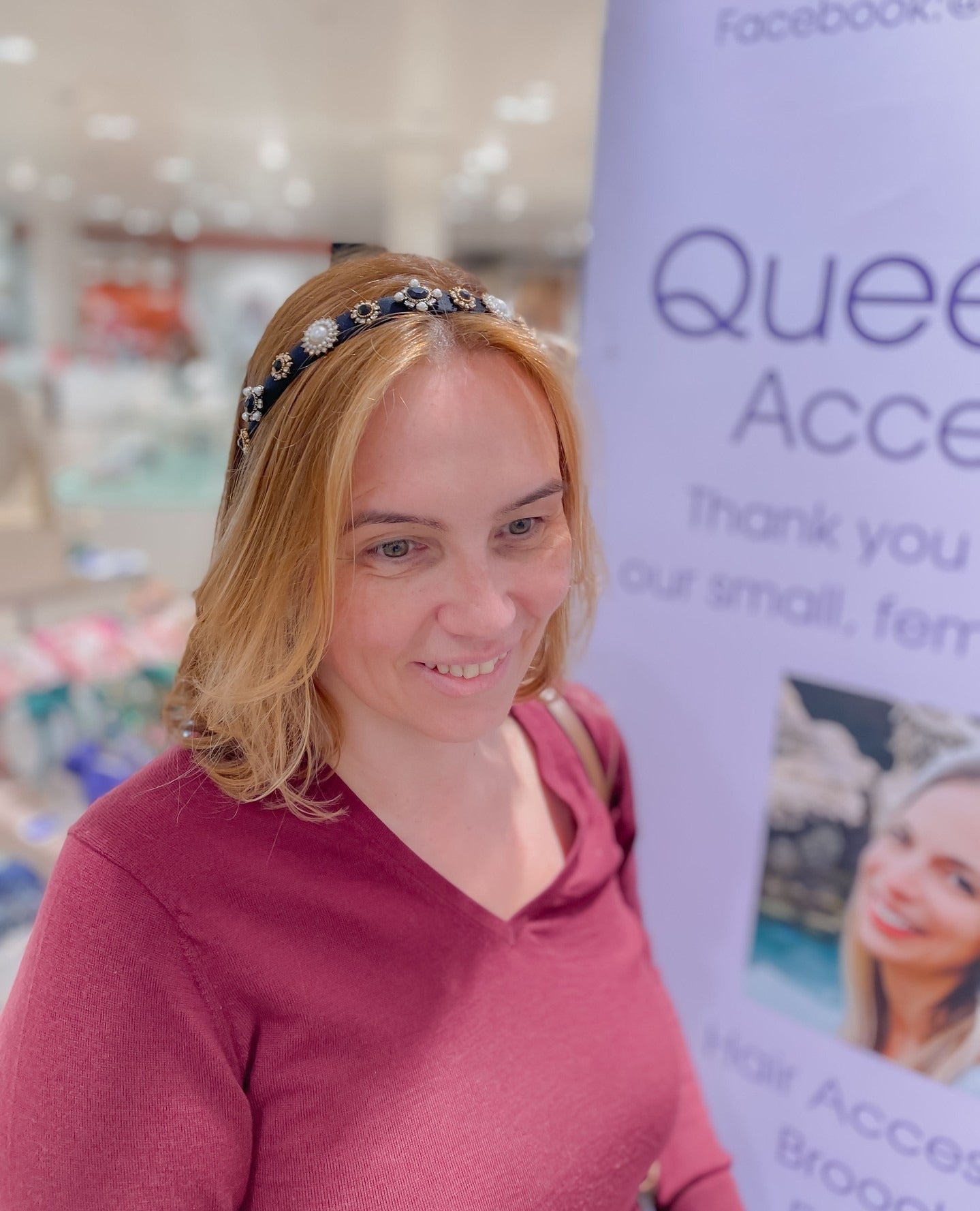 5. Schulterlänge Blondine mit verziertem Stirnband (Stirnbandfrisuren)