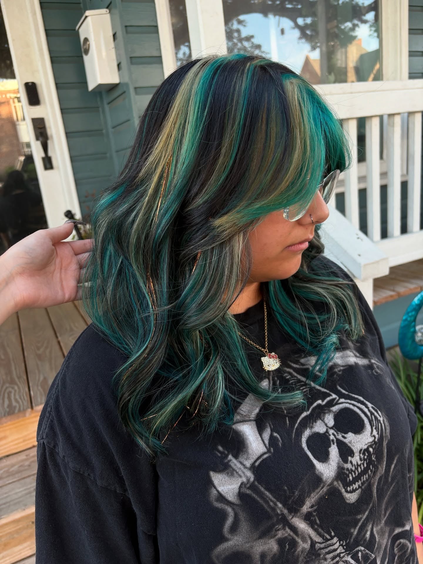 5. Teal und Blonde Highlight -Mischung (Haarfarbe mit Highlights)