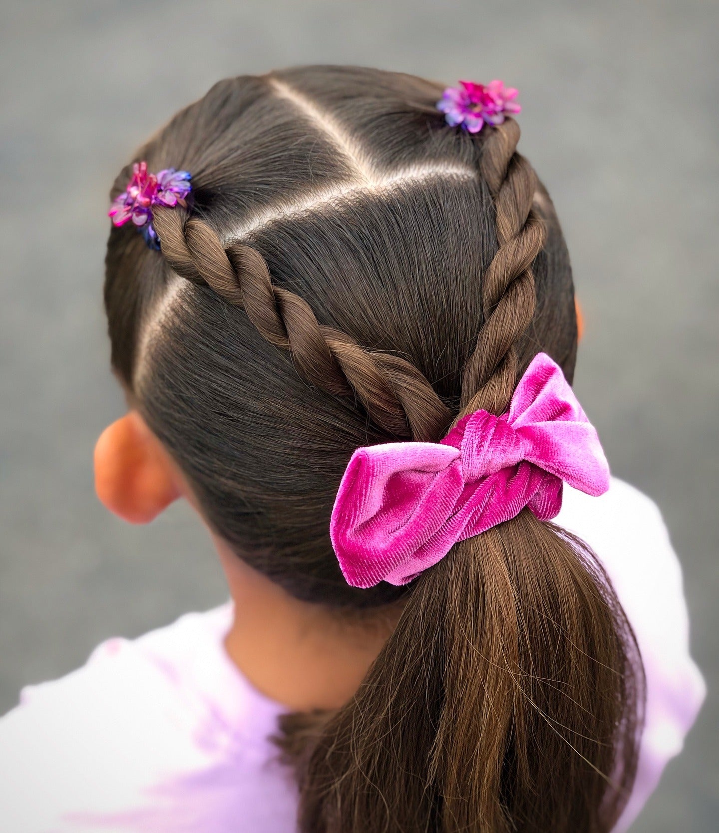 5. Twisted Crown mit niedrigem Pferdeschwanz - reiches Schokoladenbraun (süße Frisuren)