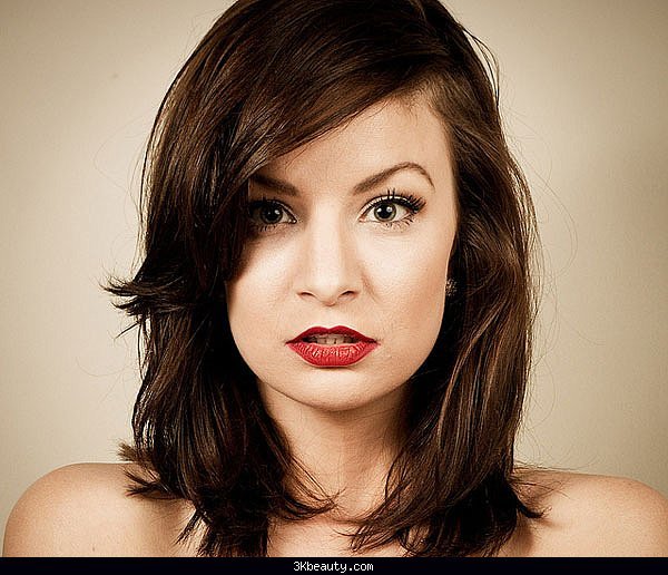 50 mittlere schulterlange Haarschnitte für Frauen 13