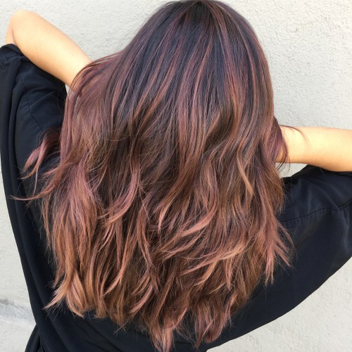 19 atemberaubende Beispiele für Roségold -Balayage Dunkelbraunes Haar mit Roségold Balayage