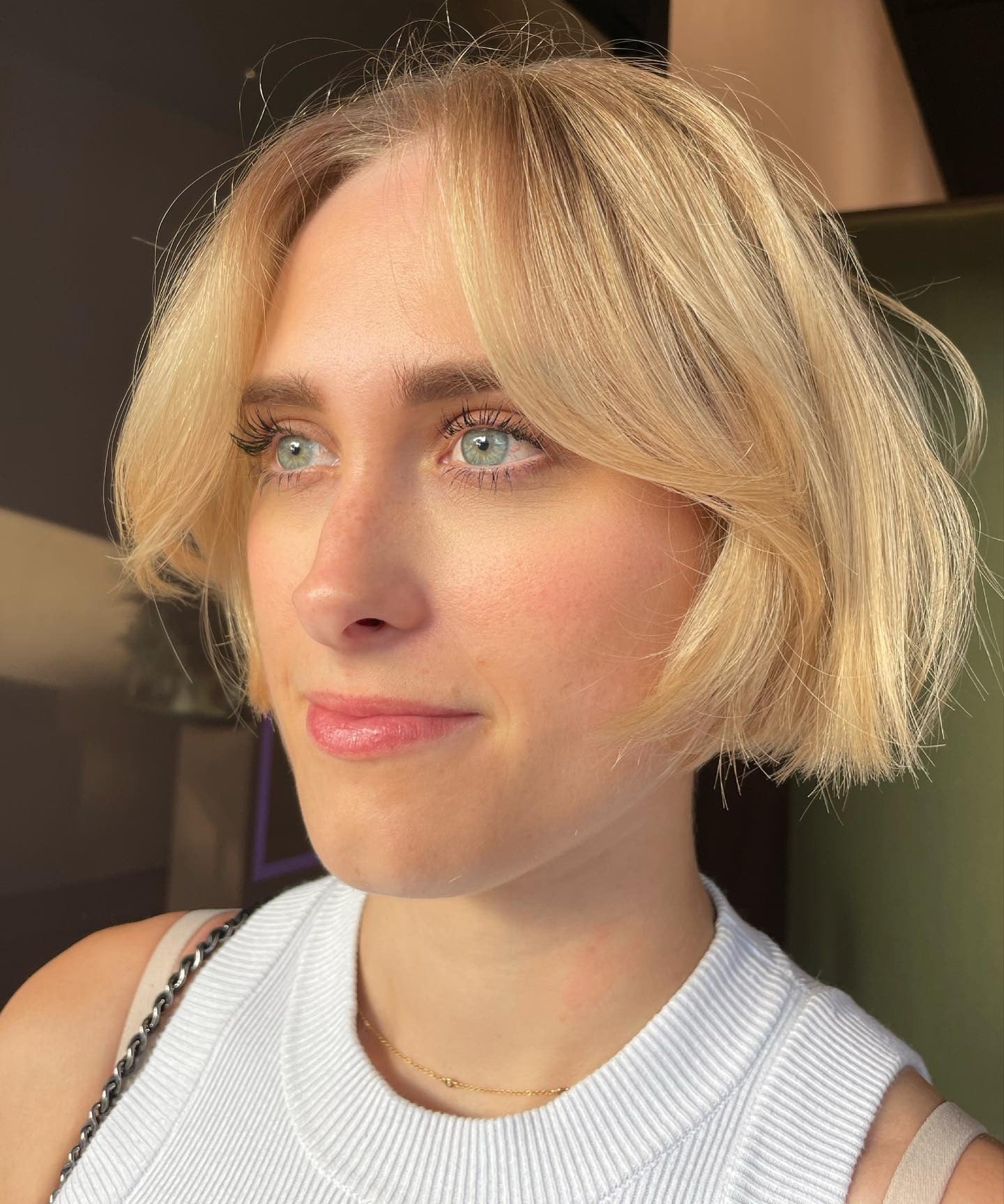 6. Blonde französischer Bob mit mittleren Vorhangrand (französischer Bobhaar)