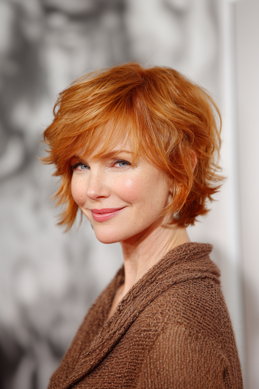 6. Federed Cut in Erdbeerblonde (einfache kurze Haarschnitte für Frauen über 50) - einfache kurze Haarschnitte für Frauen über 50