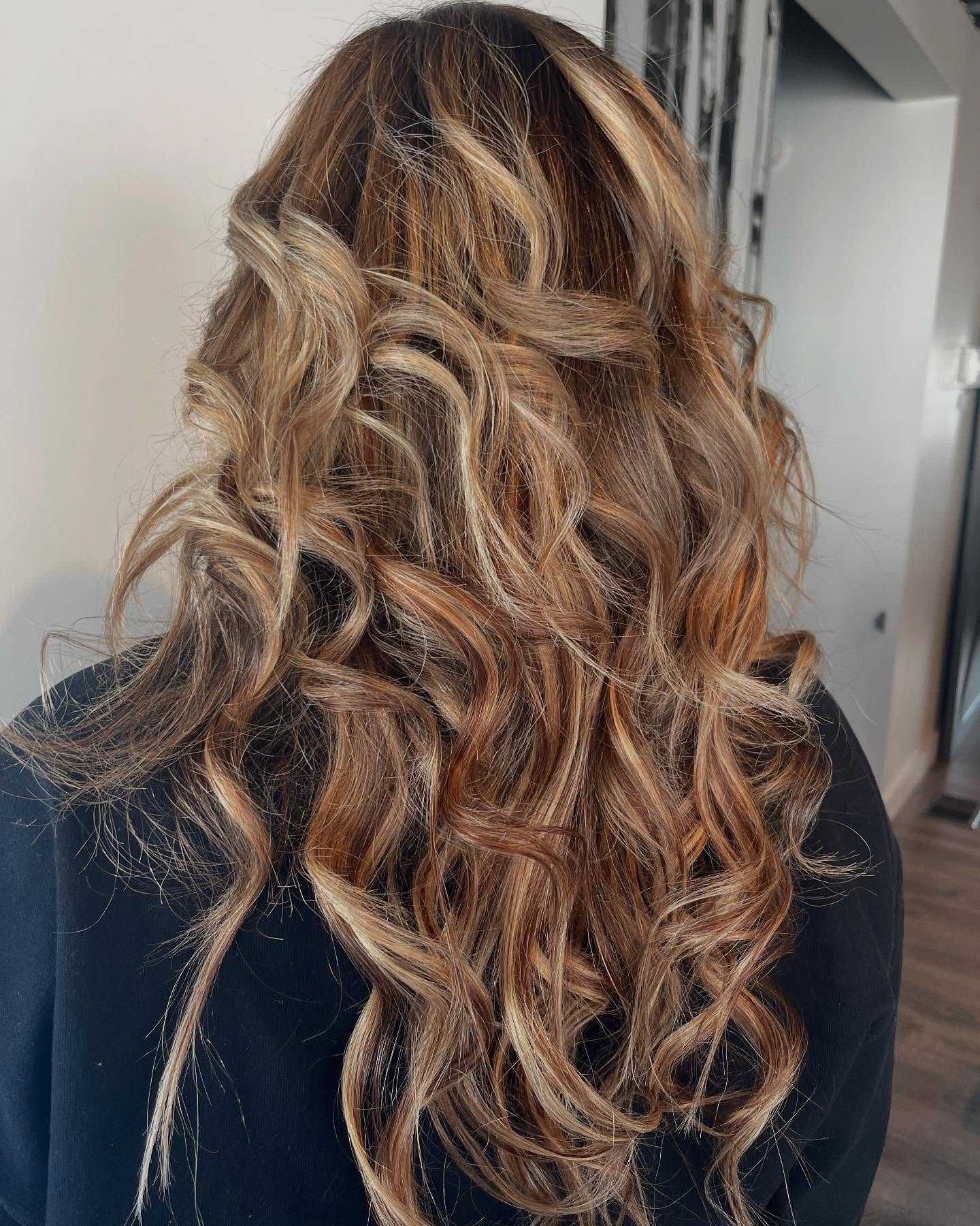 6. Goldene Toffee Locken (Frühlingshaarfarbe)