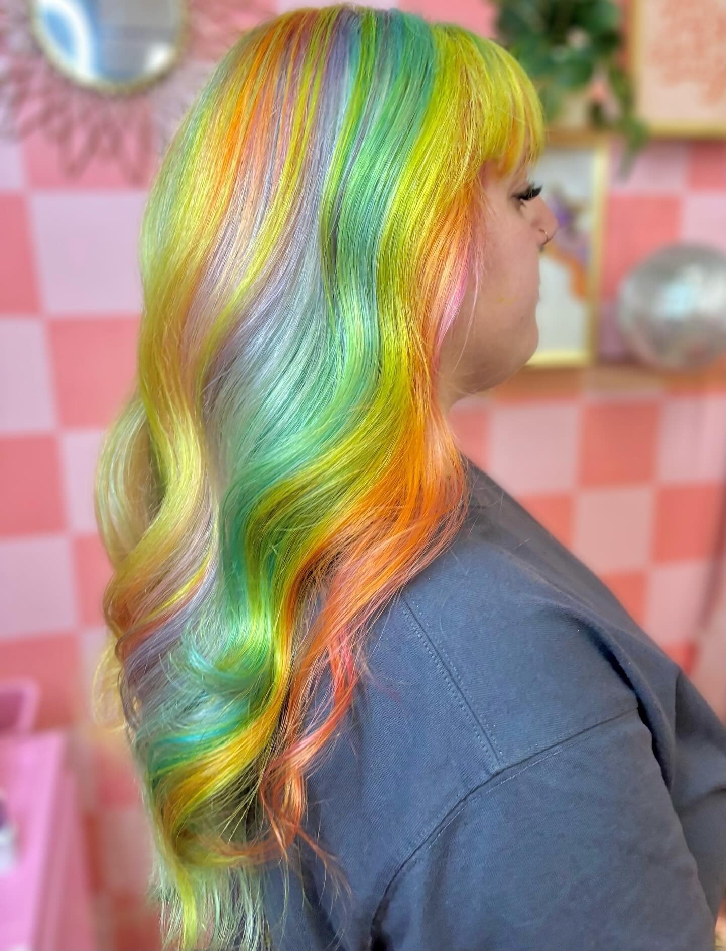 6. Pastellprisma Glühen (lebendige Haarfarbe)