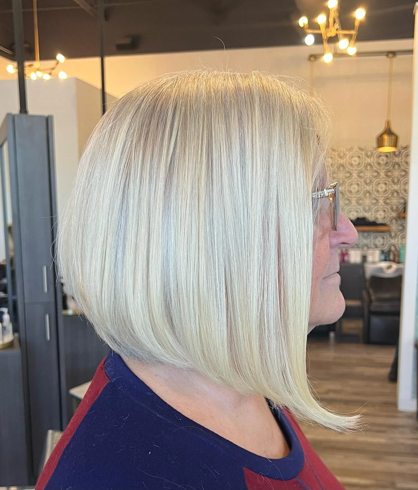 6. Platinum Precision Inverted Bob (Inverted Bob-Frisuren)