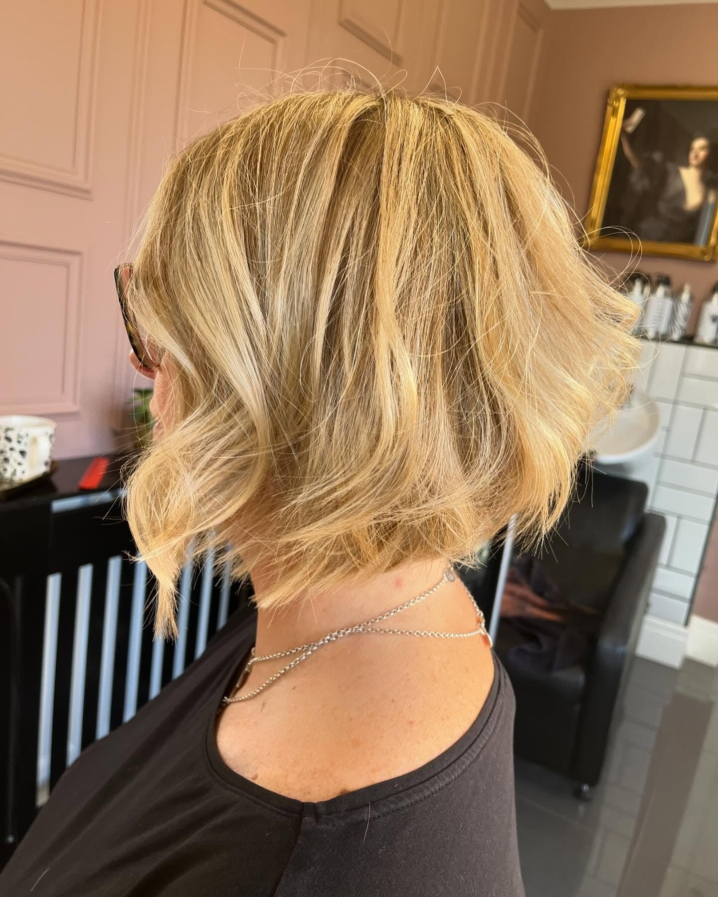 6. Kurzstrukturierte Honigblonde Bob (Hüpfbobhaar)