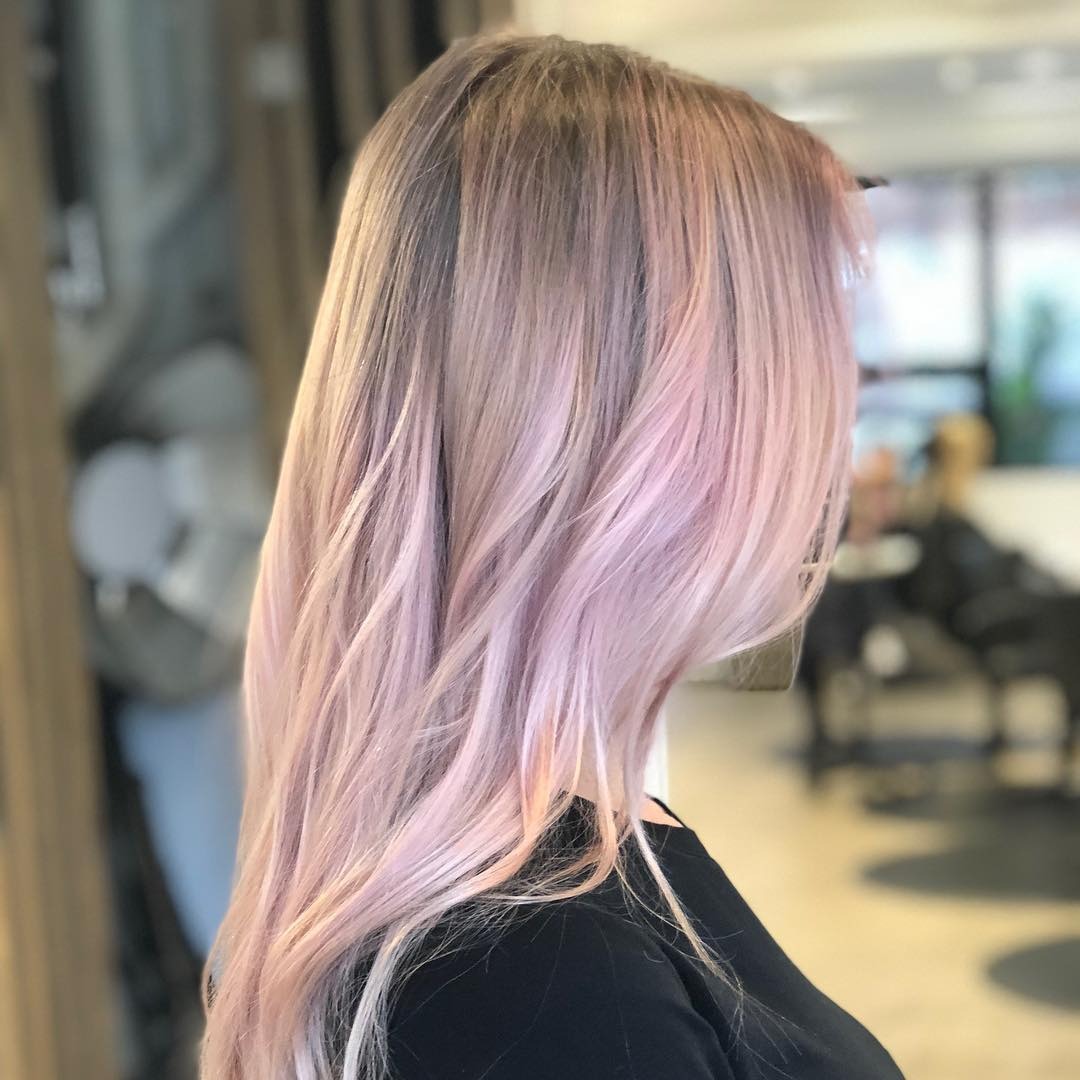 6. Soft Rose Ombre Schichten (Pastellrosa Haarfarbe)