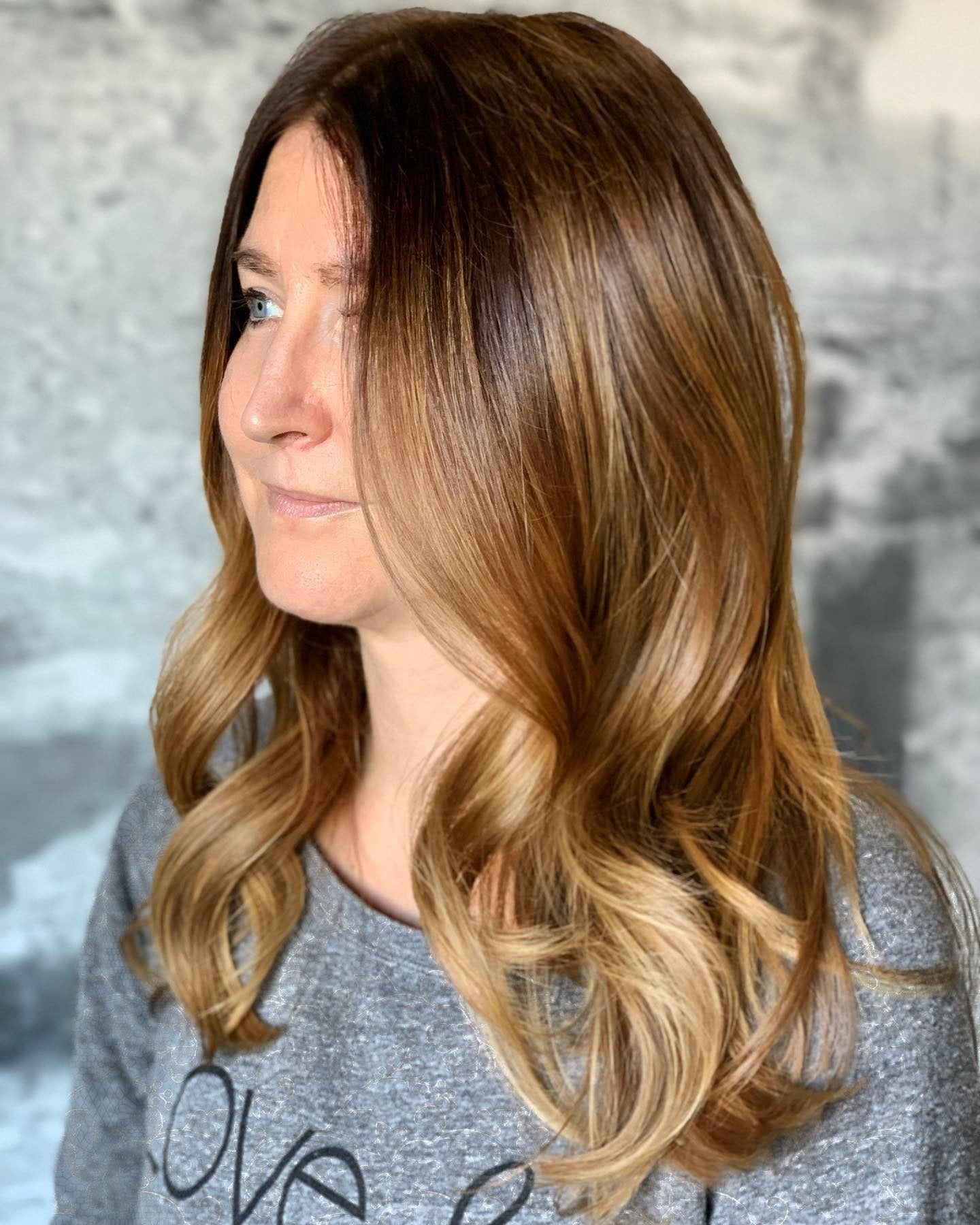 7. Zimttönte Brünettenschichten (Winter Haarfarbe)