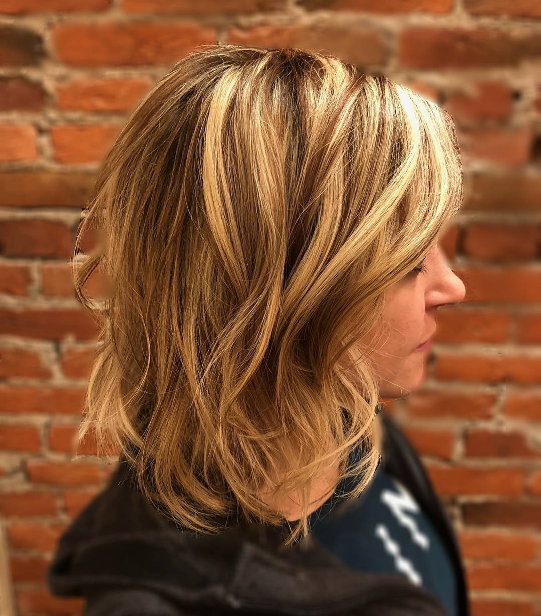 7. Dimensional Blonde Long Bob mit weichen Schichten (langlebiger Bob)