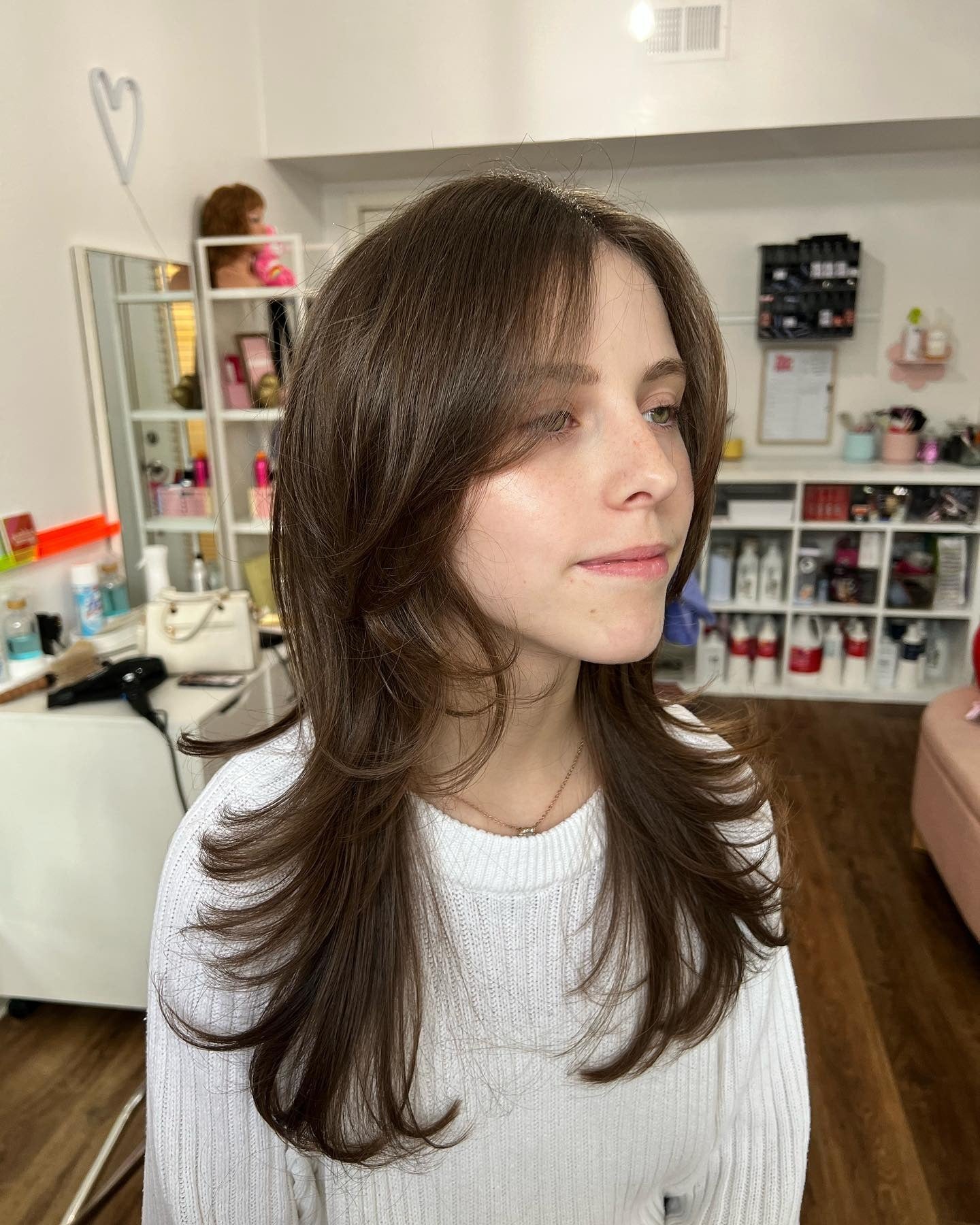 7. Lange geschlagene Schichten mit weichem Vorhangrand (Wolfshaarschnitte)