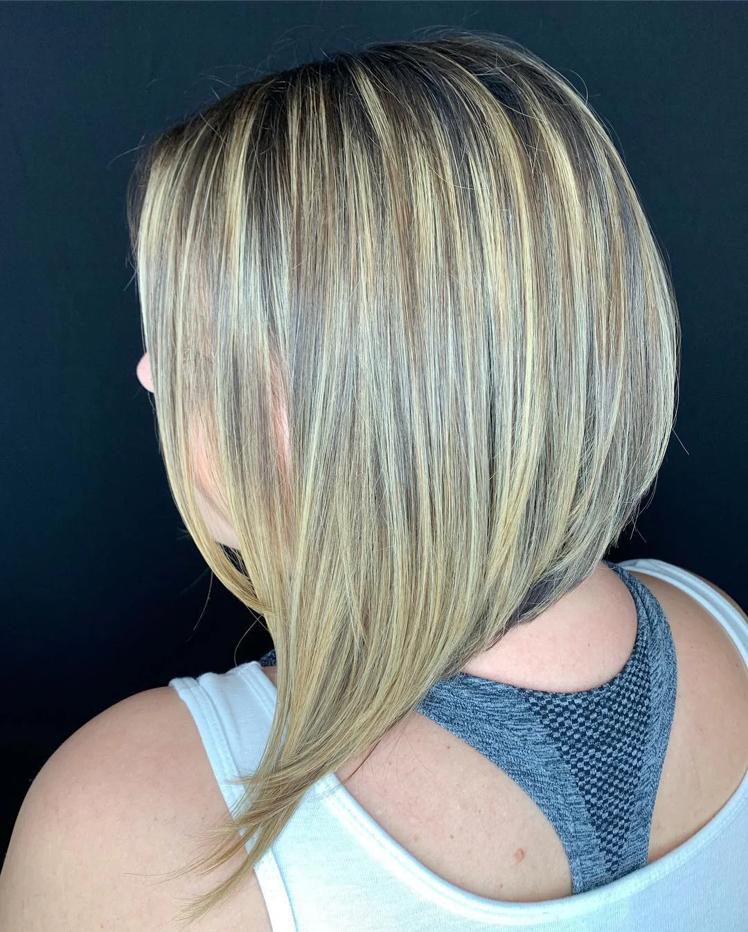 7. Präziser A-Linien-Bob mit feinen Highlight-Details (A-Linien-Bob-Haarschnitt)