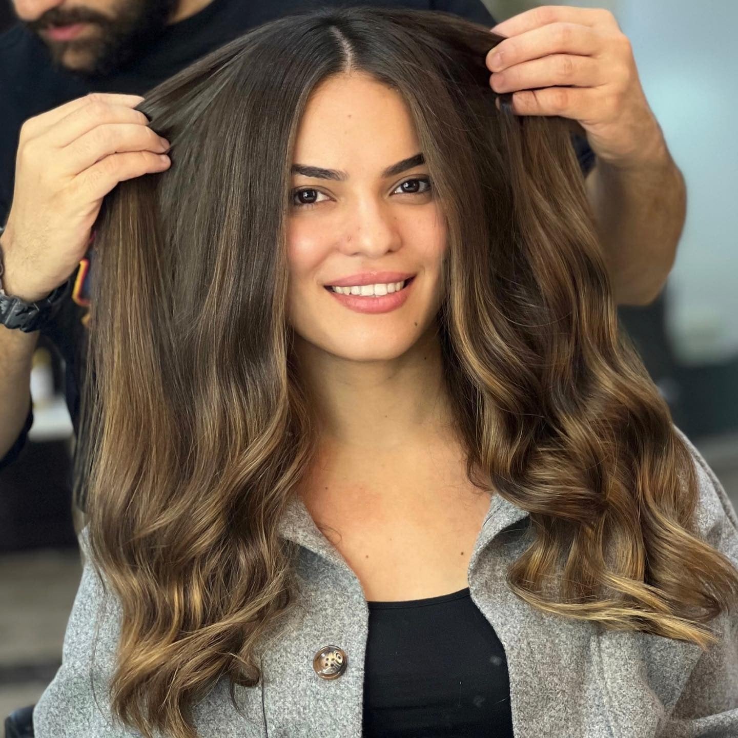 8. Ausgeglichene Schichten mit leuchtender Honigmischung (Honigbraun Haarfarbe)