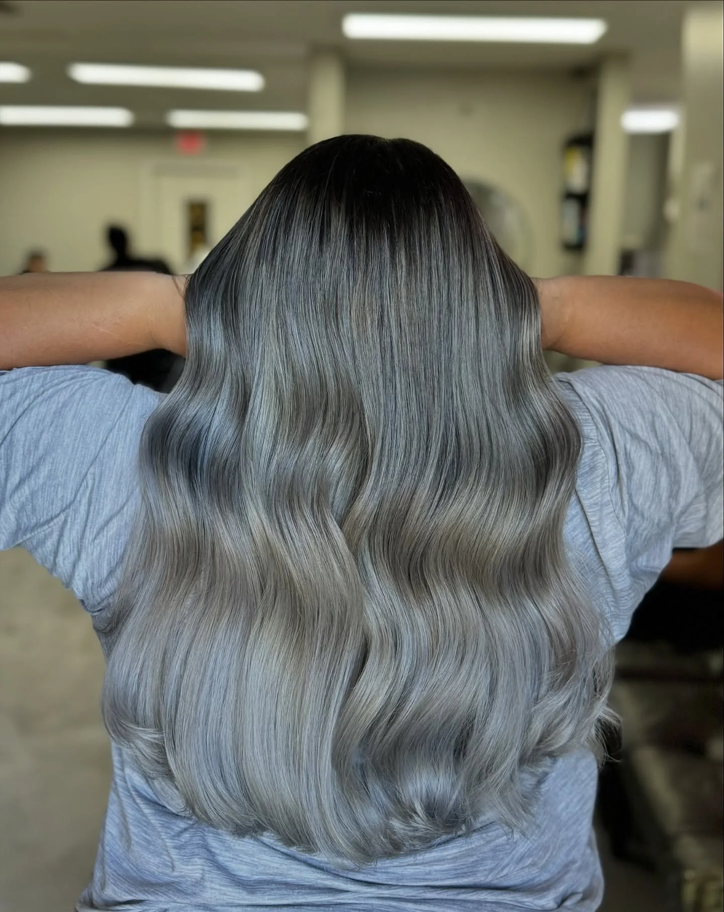 8. Charcoal Silver Dimensional Waves mit nahtloser Mischung (Silberhaarfarbe)