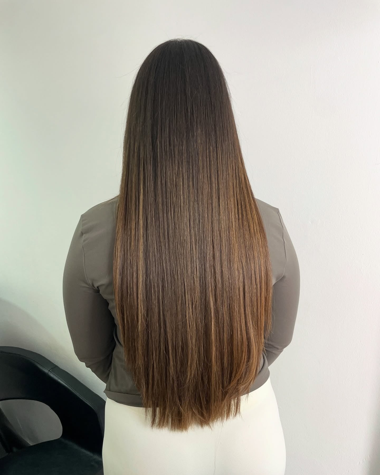 8. Dunkle Schokolade mit ausgedehnter Länge (gerade Frisuren)