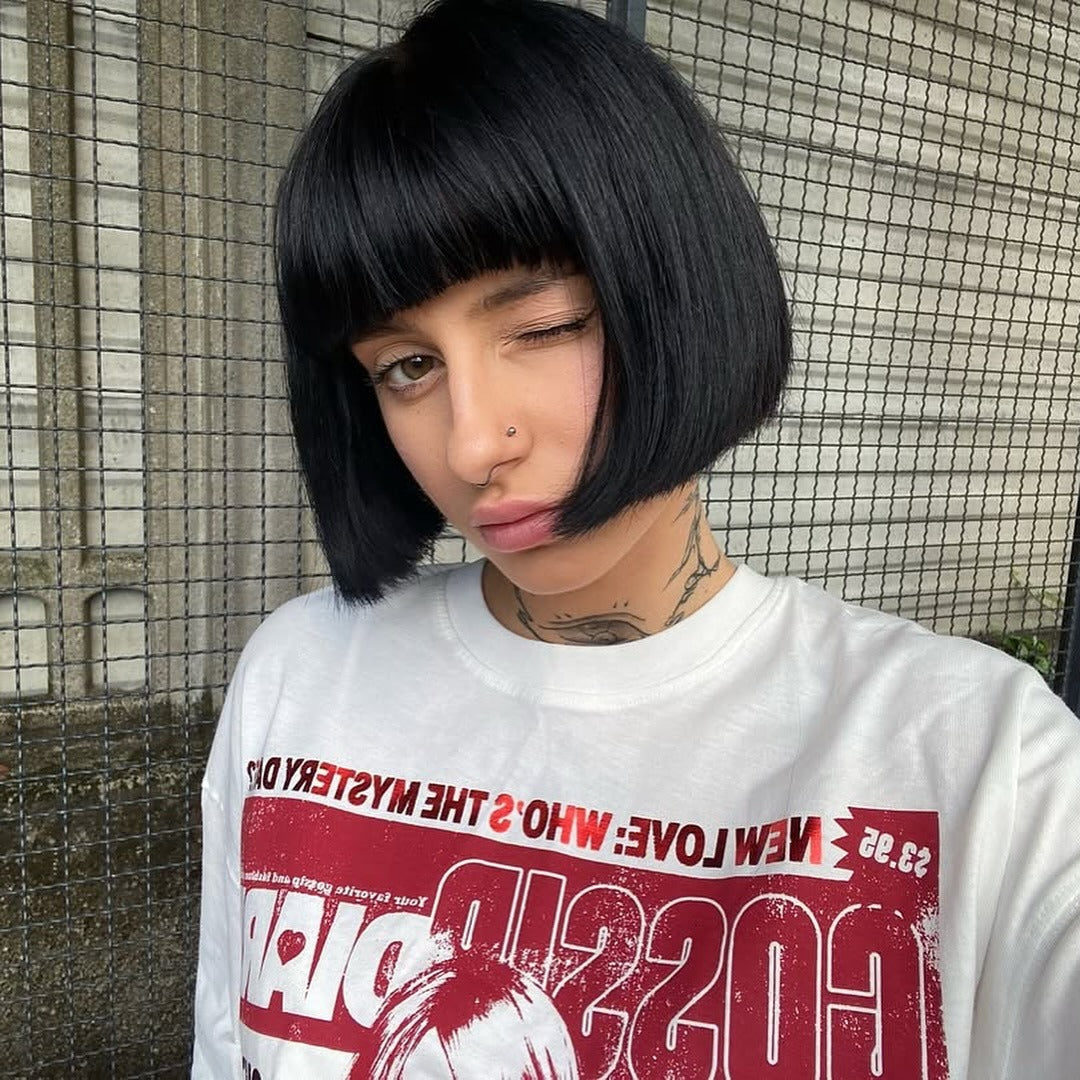 8. Jet Black French Bob mit Baby Pony (Bob Frisuren mit Pony)