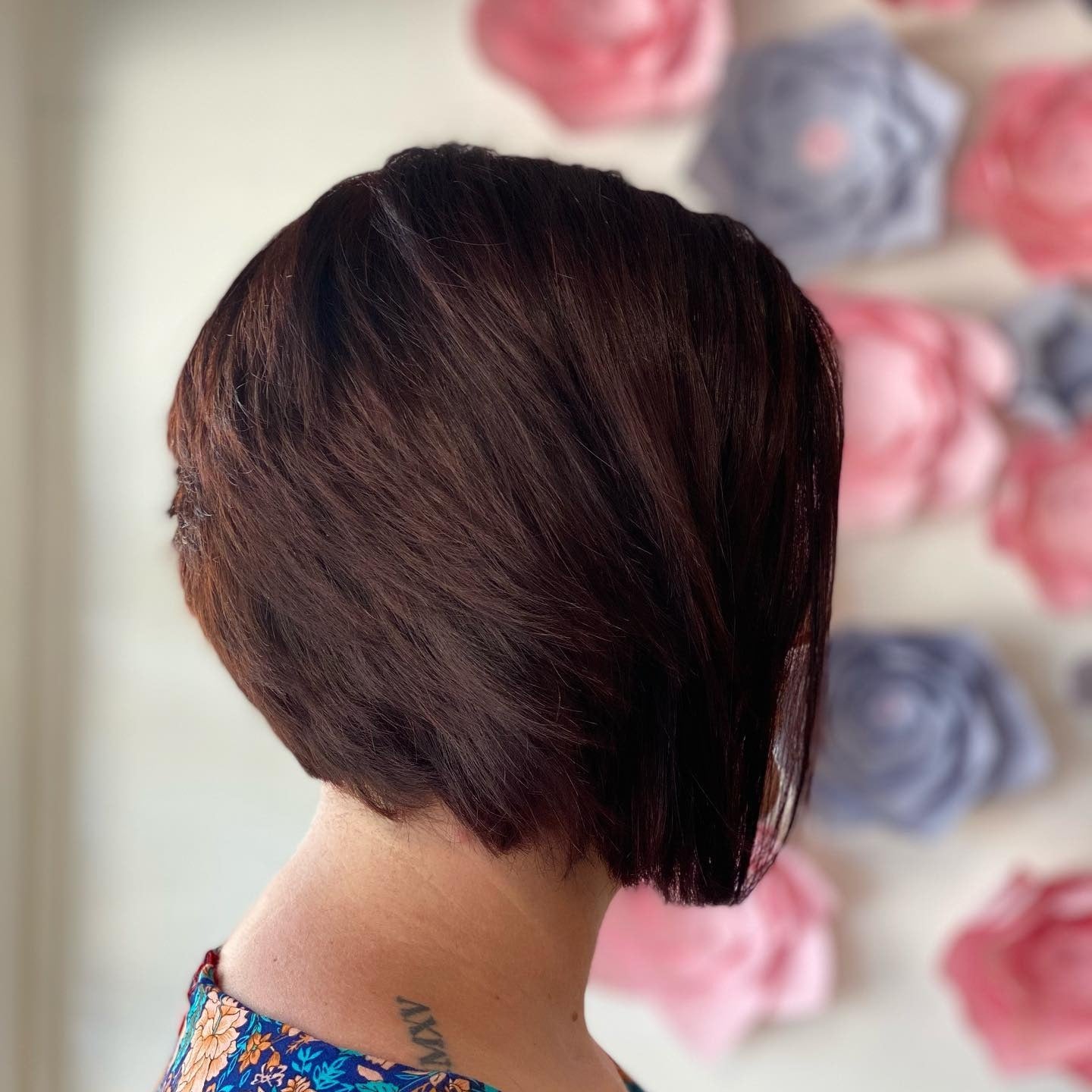 8. Smooth Auburn Pixie Bob mit gestapelten Schichten (Pixie Bob Haarschnitte)