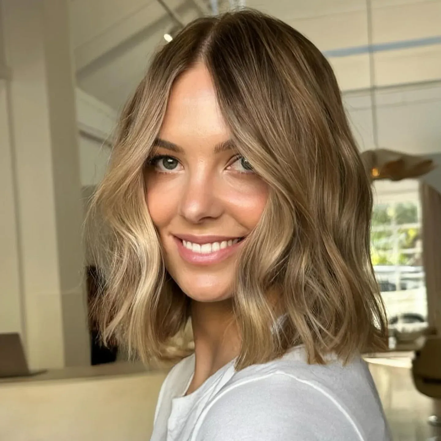 8. Soft Wavy Ash Bronde Bob (Bob-Frisuren)