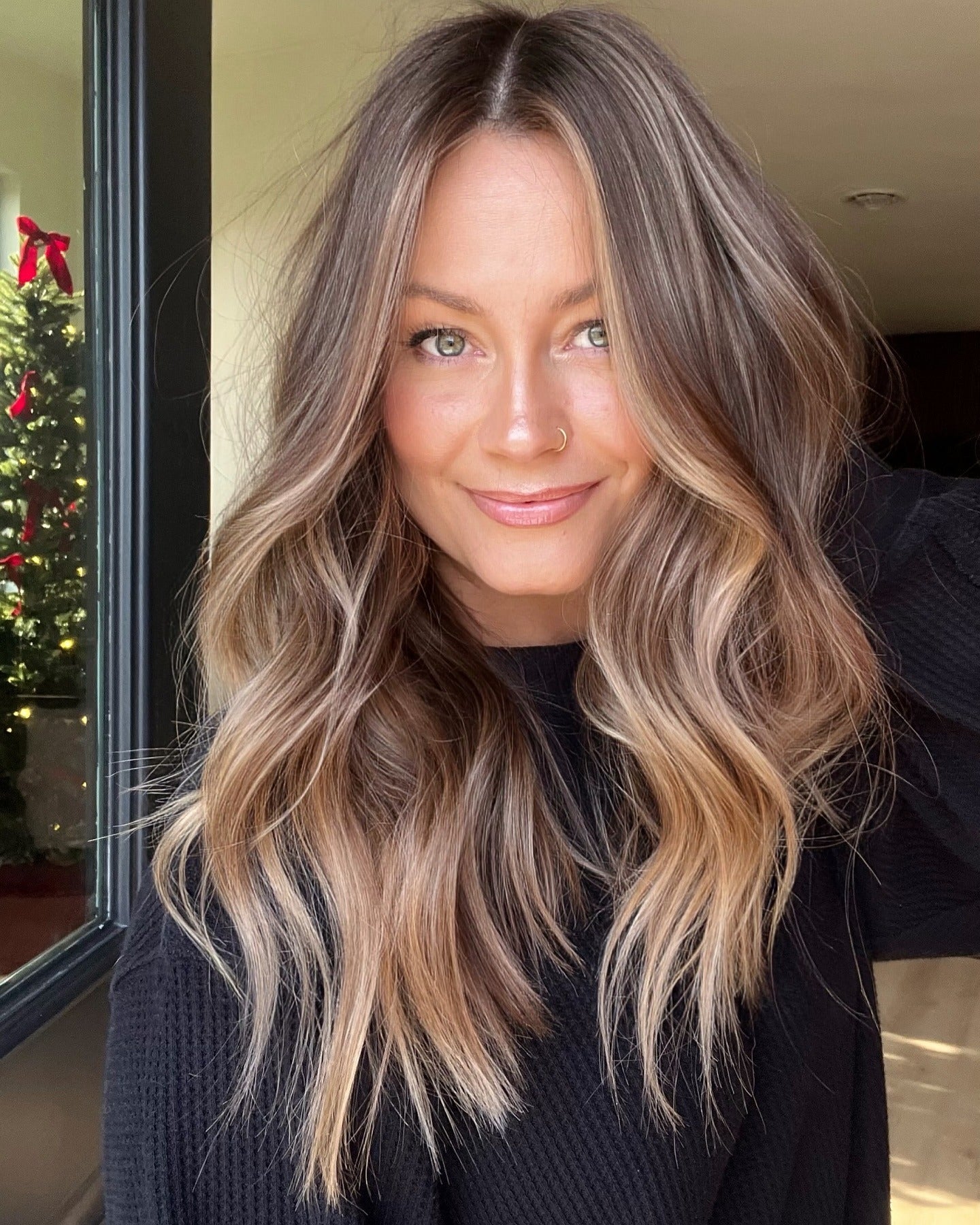 8. Strukturierte Mitte der Länge mit Aschekaramell-Gradienten (Karamellbalayage mit Höhepunkten)