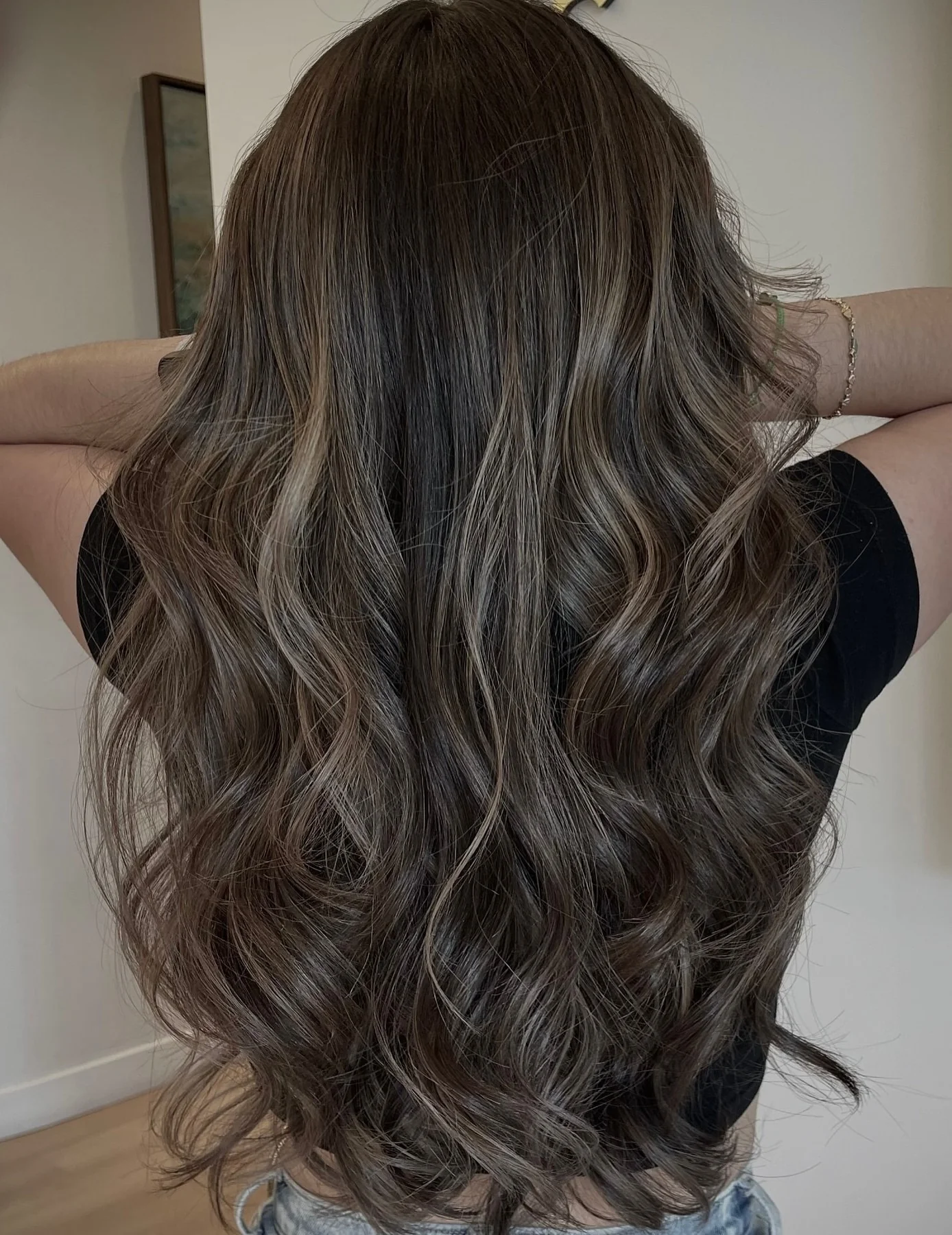 9. Ash-Melt Brown mit nahtlosen Band-Highlights (braunes Haar mit Highlights)