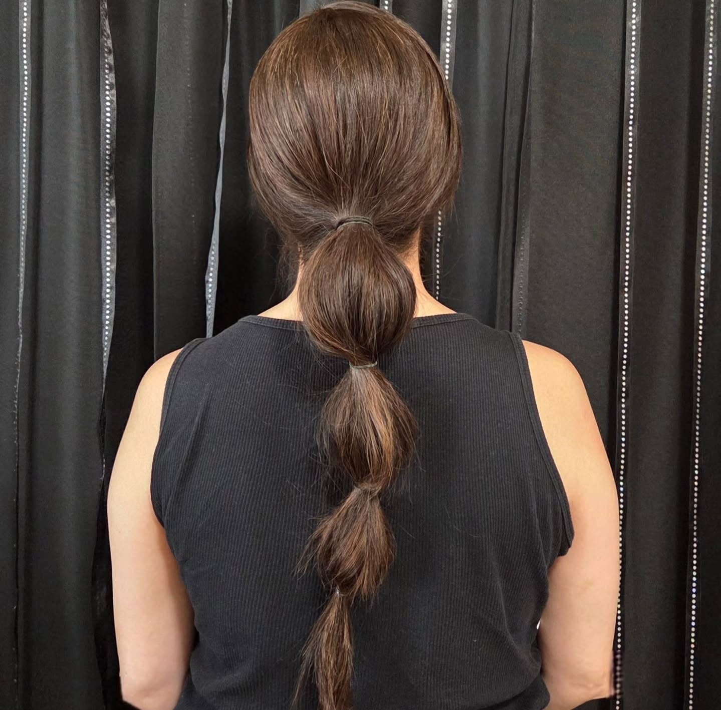 9. Casual Bubble Ponytail mit natürlicher brauner Glanz (Bubble Ponytail)