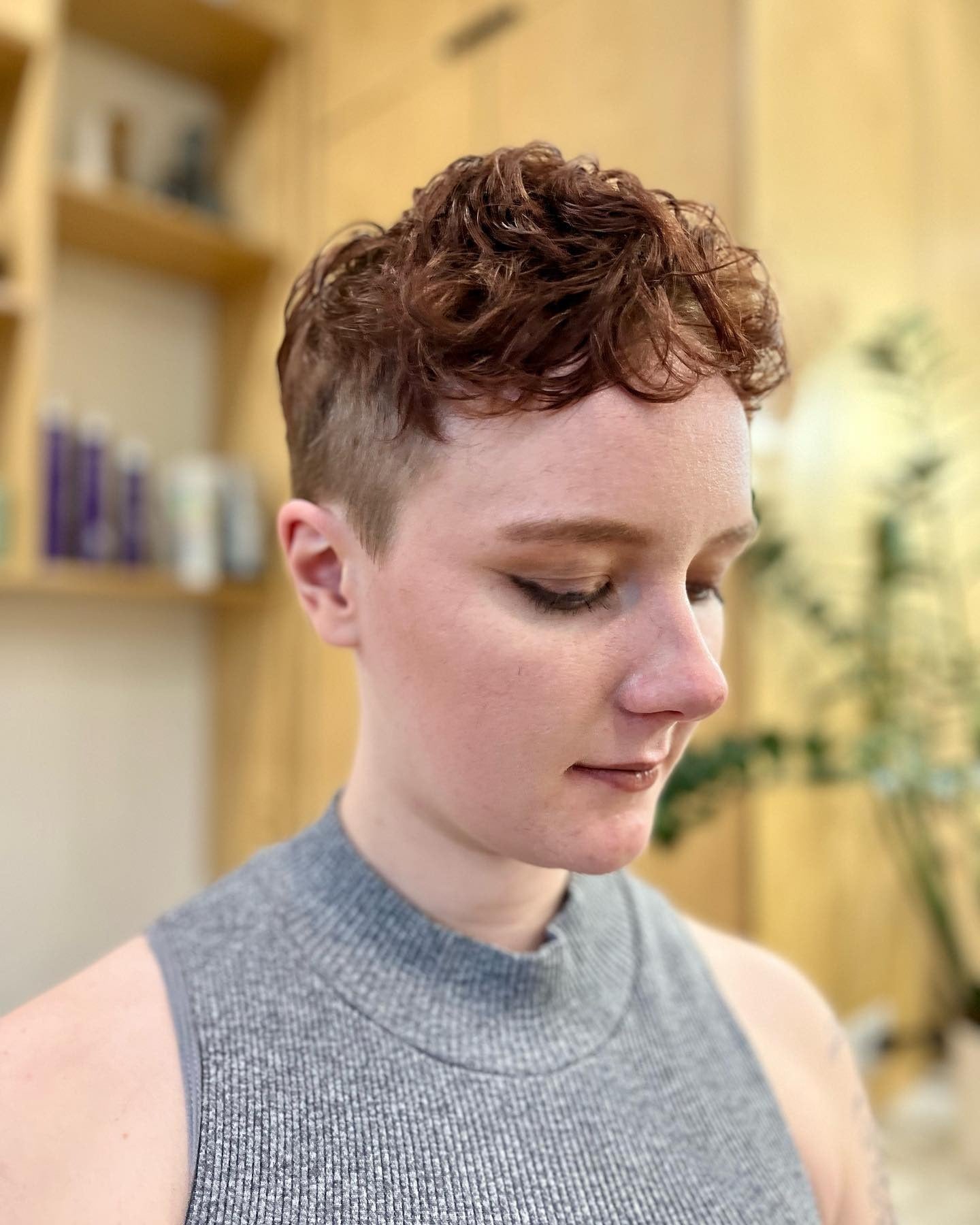 9. Copper Tapered Curly Pixie (Curly Pixie-Frisuren)