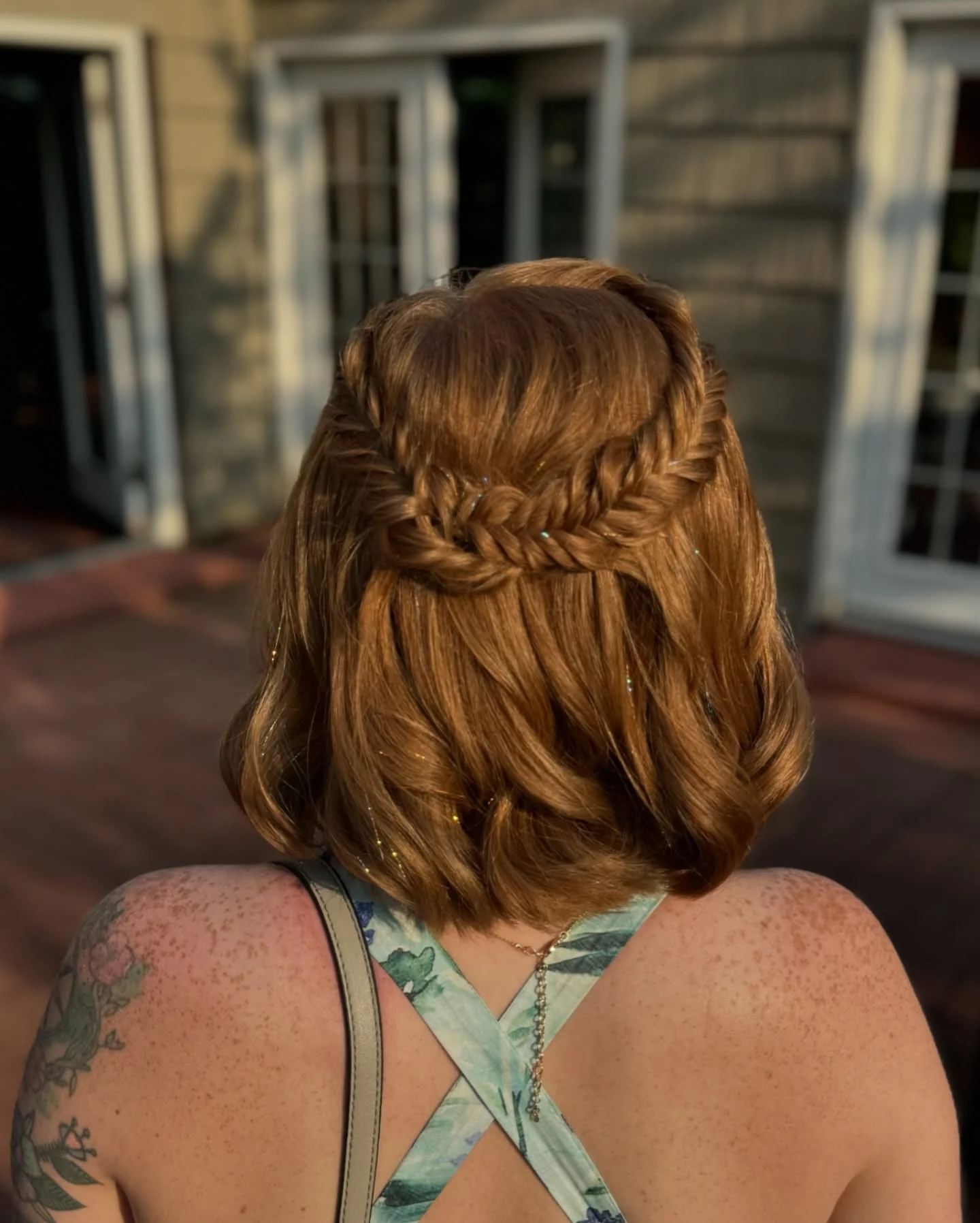 9. Half-Up-Fischschwanz-Detail auf Kupfer-Bob (Fischschwanz-Zopffrisuren)