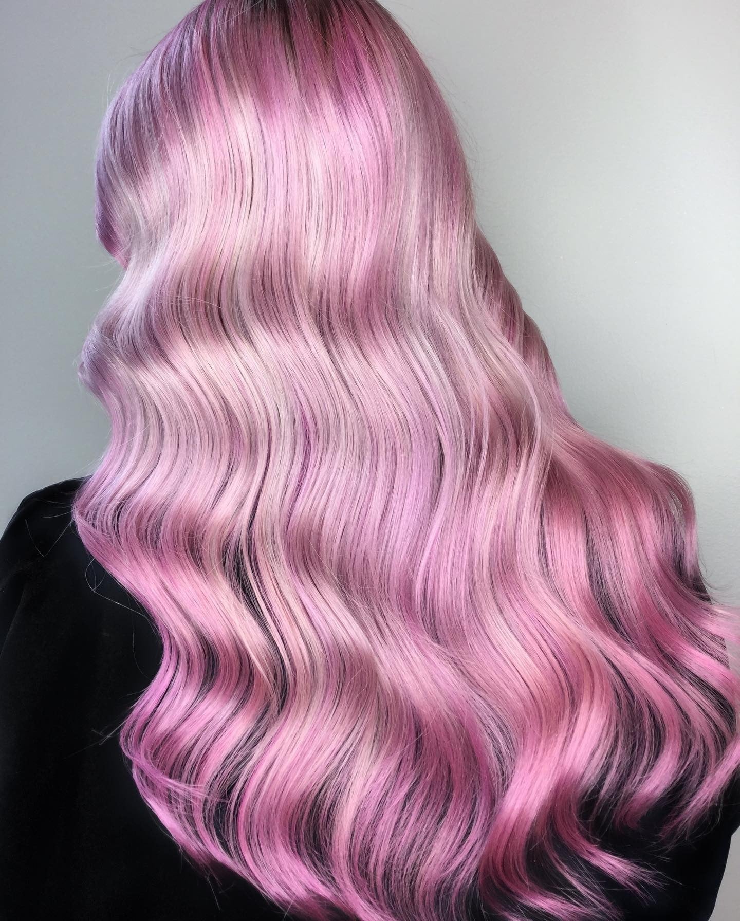 9. Irisierende rosa blonde Mischung (pastellrosa Haarfarbe)