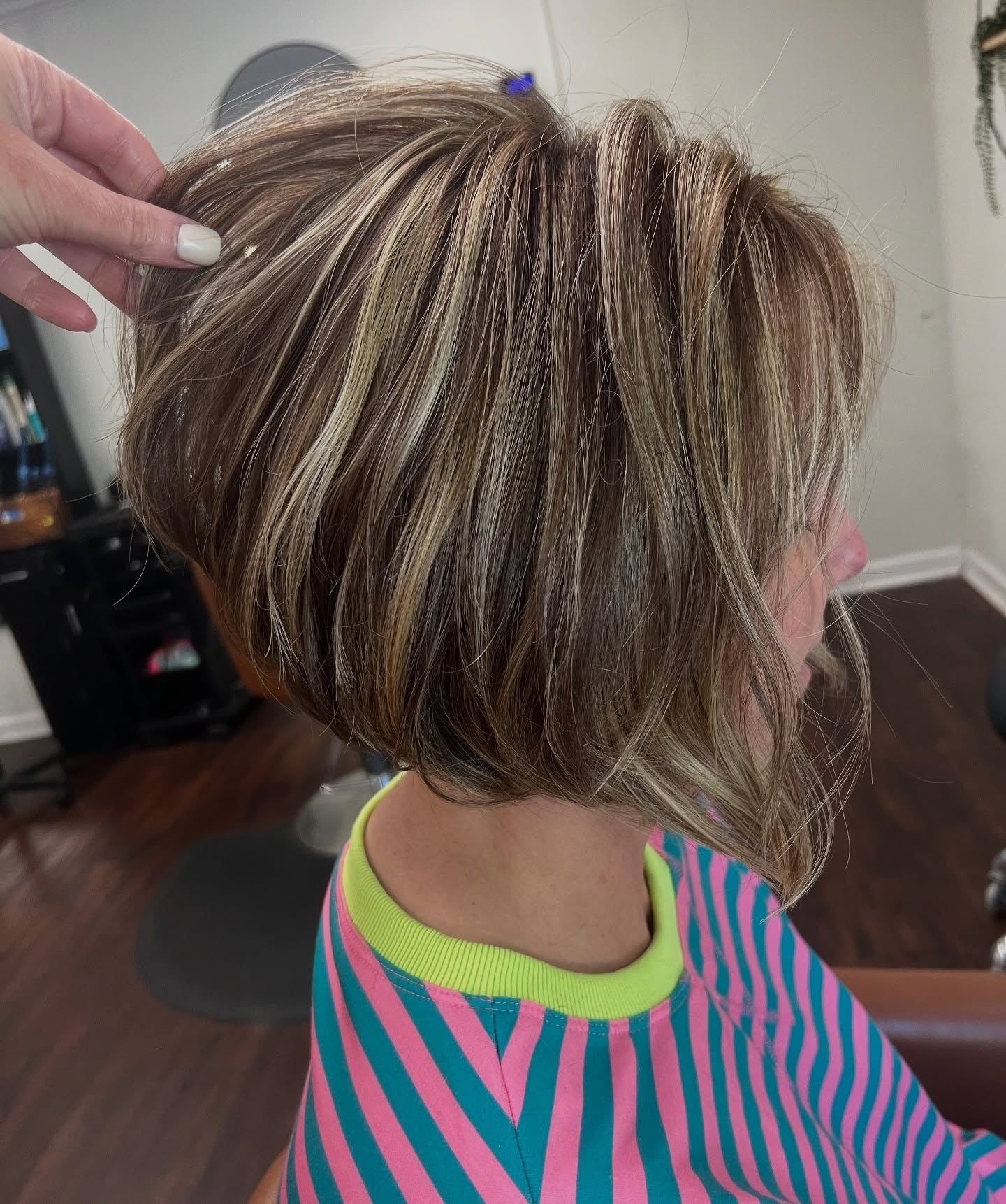 9. Golden Bob mit gelebter Textur (gestapelter Bobhaar).