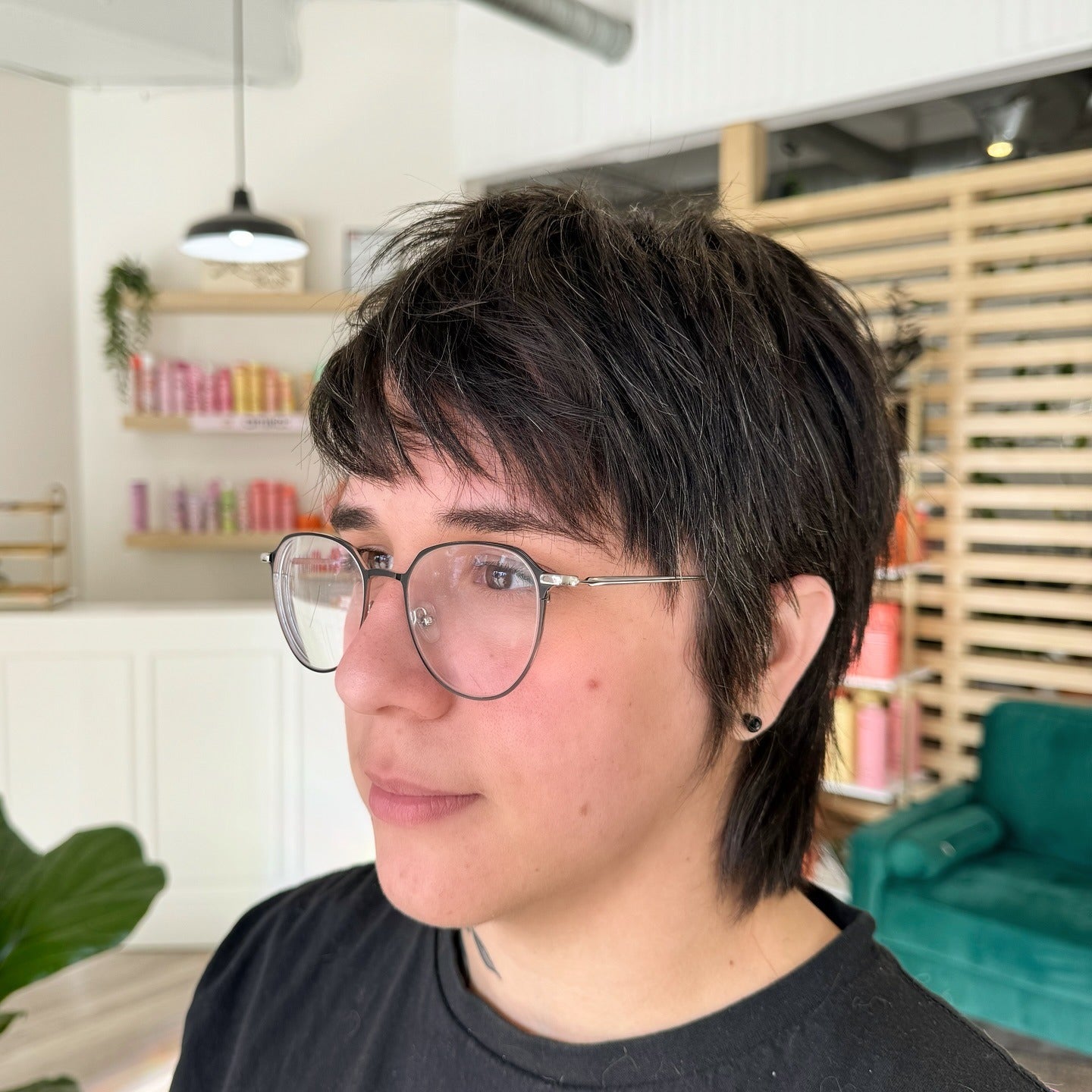 9. Langer zotteliger Pixie mit Gesichtsrahmen (Shaggy -Pixie -Haarschnitt)