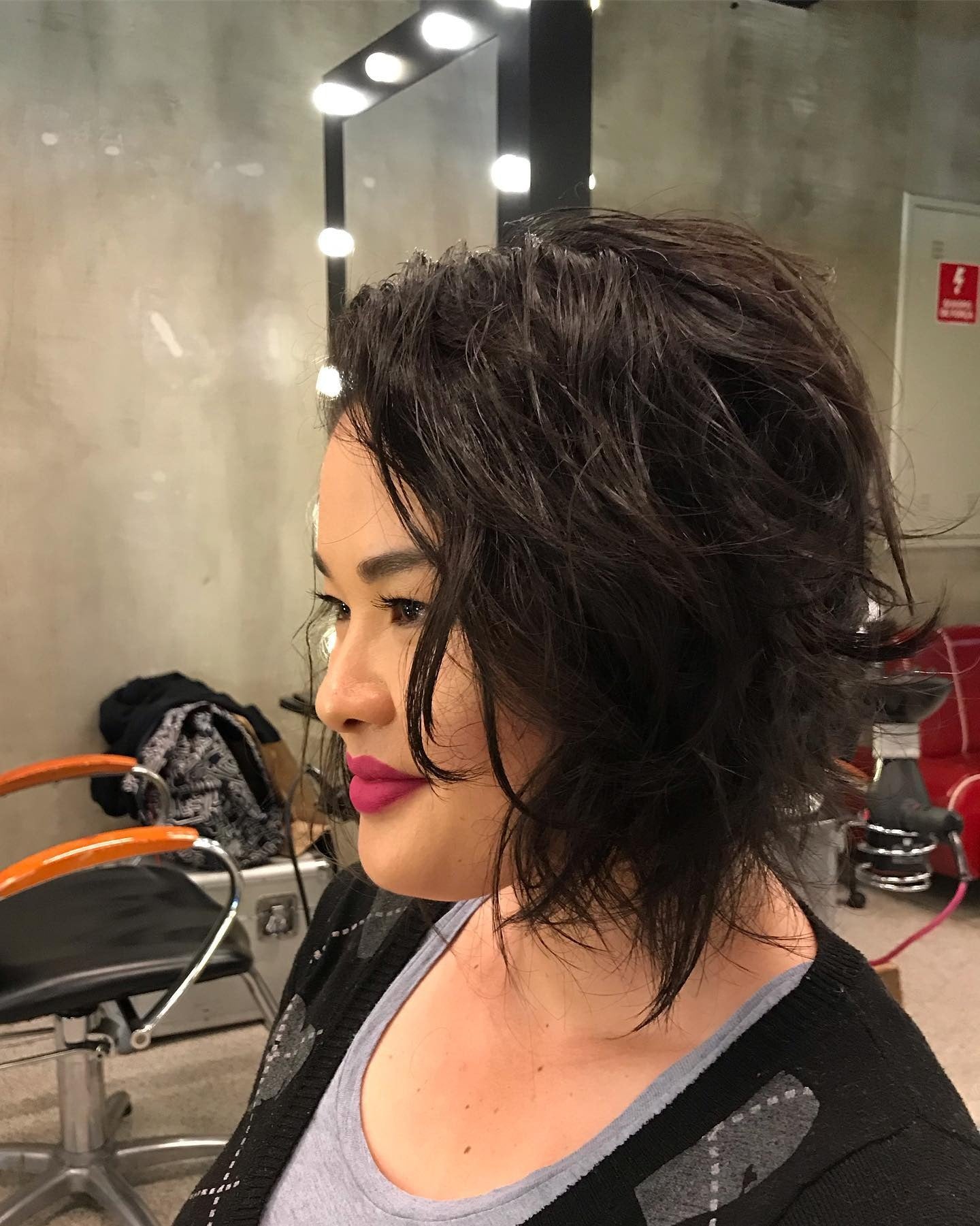 9. Unordentlich strukturierter Bob mit abgehackten Enden (kurzes Bob -Haar)