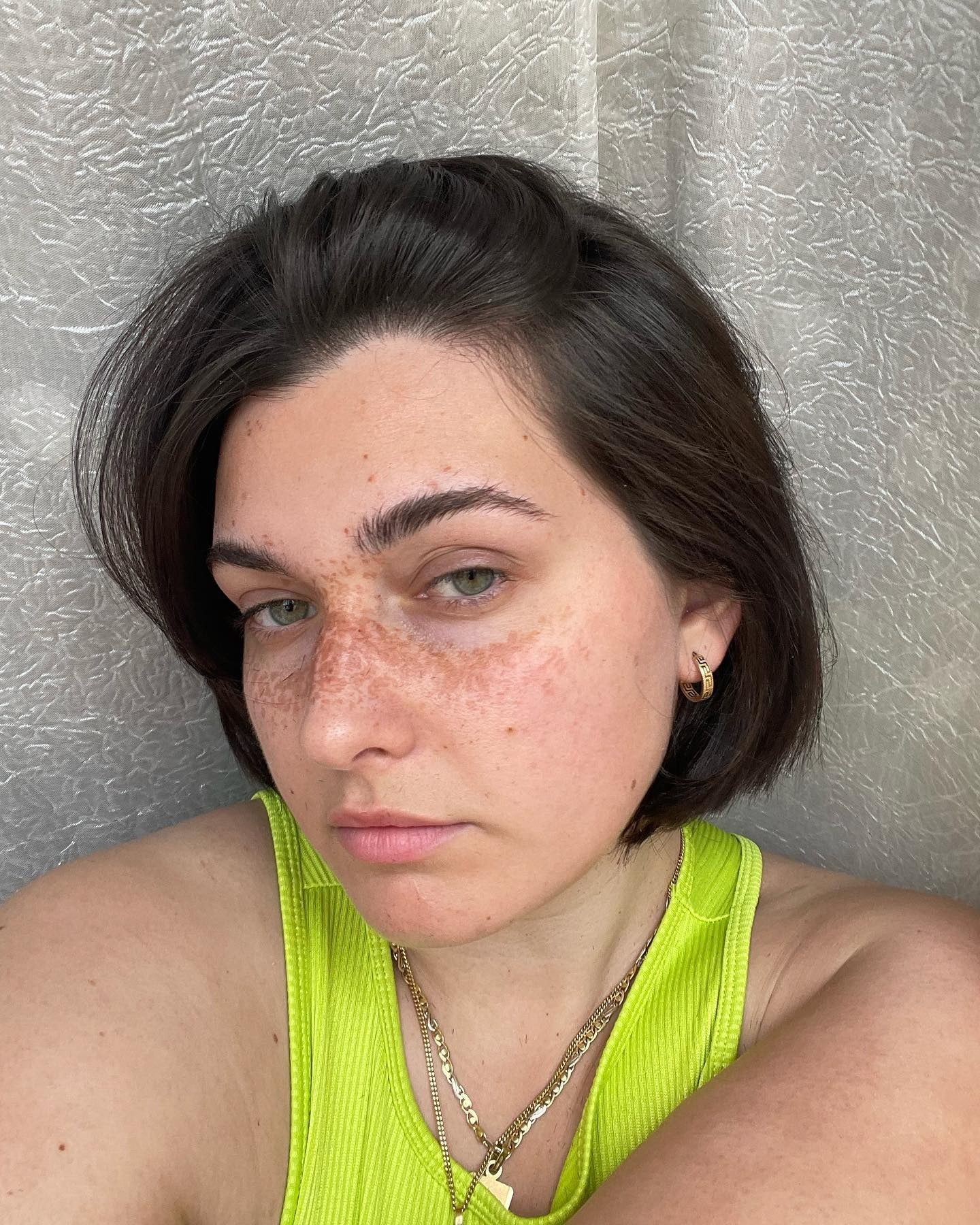 9. Natürlicher kurzer Bob mit tiefem Braun (kurzes Bob-Haar)