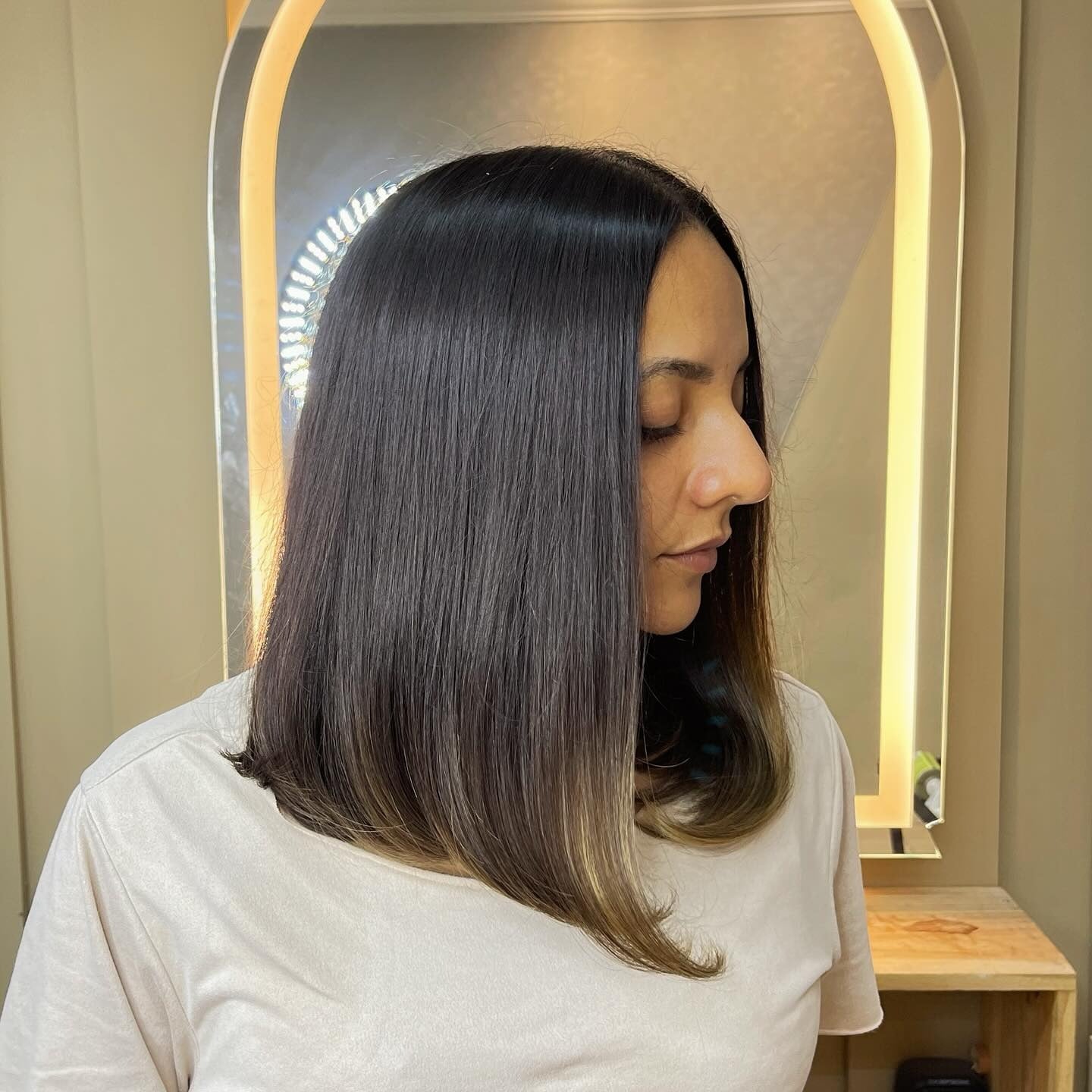 9. Glätter langer Bob mit subtilem Ombre (lange Bob -Frisuren)