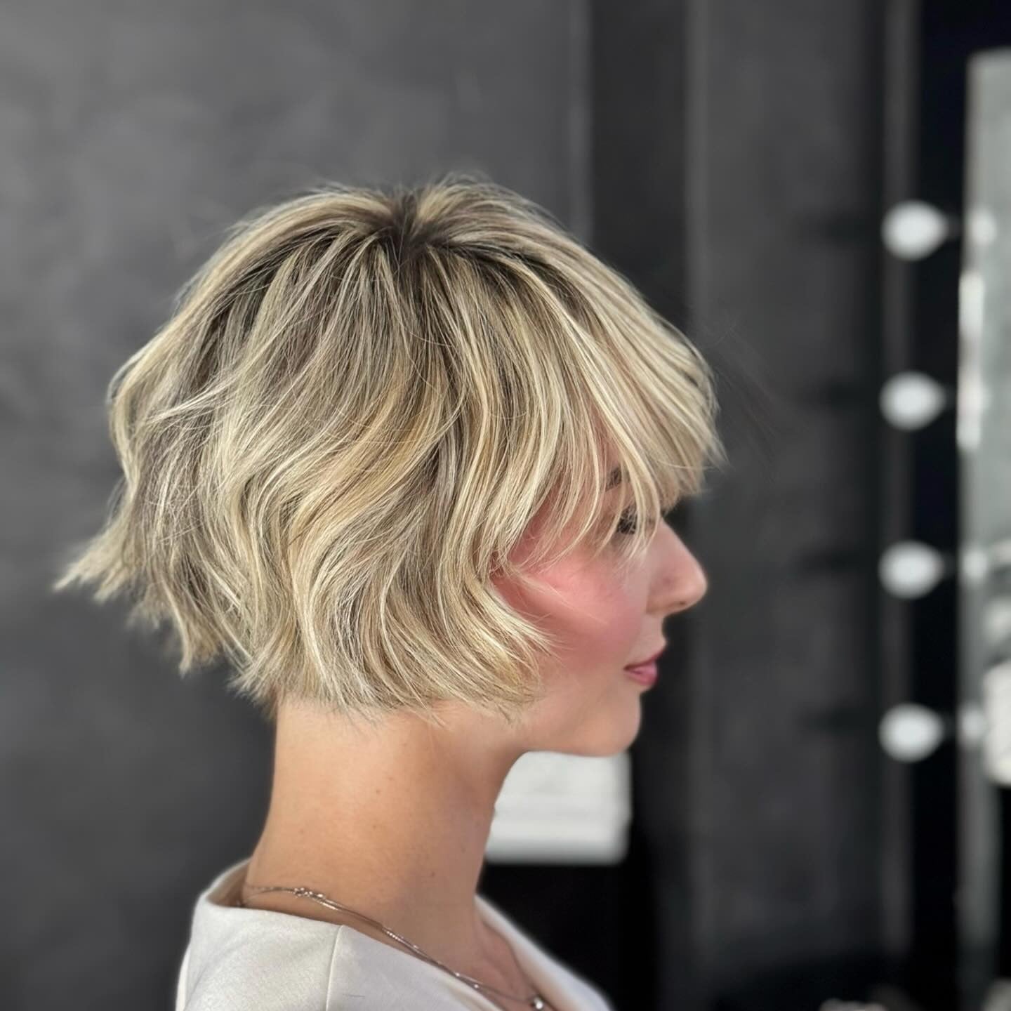 9. Zartblonder Shag Bob (ohrlanger Bob)