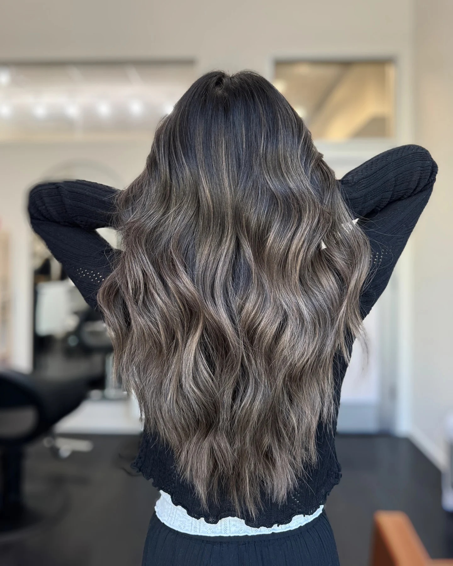 9. Soft Mocha Ash Dimension (kühle aschbraune Haarfarbe)