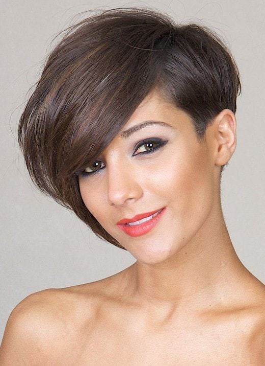 Asymmetrische Bob-Frisuren für Frauen 2 Min