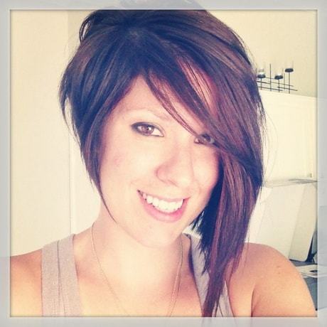 Asymmetrische Bob-Frisuren für Frauen 4 Min