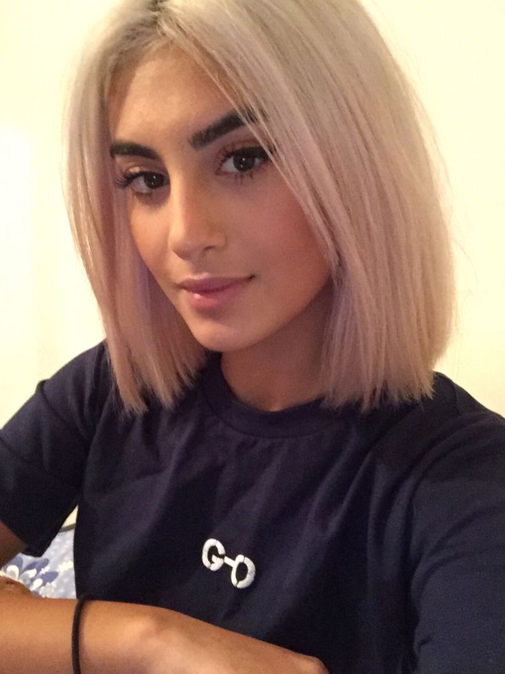 31 wunderschöne gerade Bob-Haarschnitte für Frauen Blunt Bob