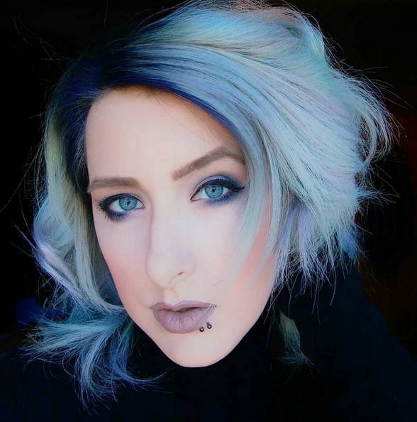 Eisiger Balayage Kurzfrisur für Frauen 