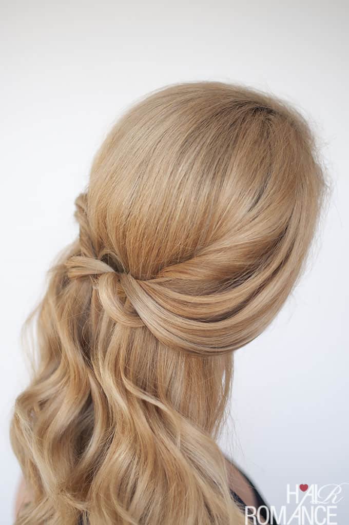 Haarromance Easy Hälfte up Twist Tutorial 3