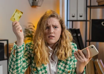 Versteckte Vorteile von Kreditkarten: 15 Vorteile, die Sie nicht nutzen (sparen Sie groß!)