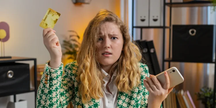 Versteckte Vorteile von Kreditkarten: 15 Vorteile, die Sie nicht nutzen (sparen Sie groß!)