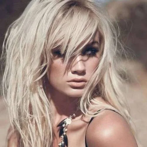 49 Schönes langes Haar mit Pony Langes geschichtetes Haar mit Pony