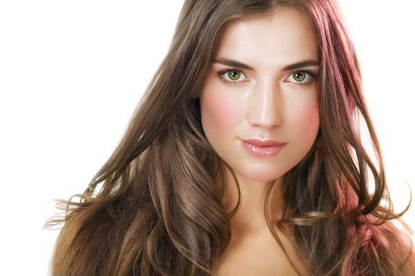 Natürliche mittelgroße Frisur für jugendliche Mädchen