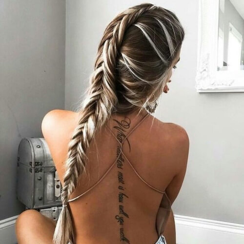 Platinblonde Highlights mit braunen Haaren