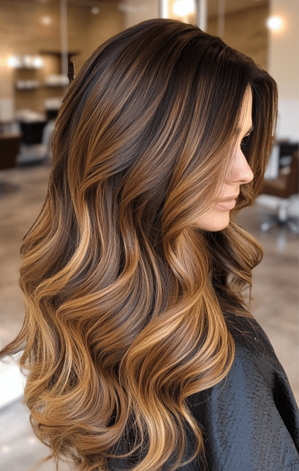 Reiche Brünette mit Karamellbalayage
