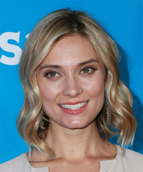 28 trendige Bob-Frisuren für einen stilvollen Look Spencer-Grammer-mittelwellige-Bob-Frisur