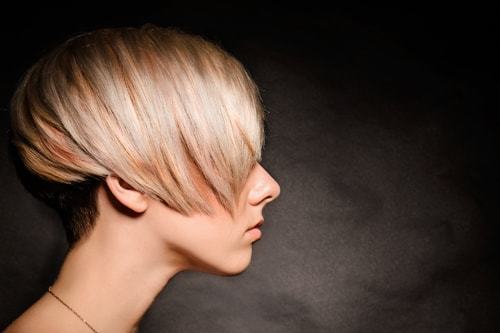 Stilvoller Kurzlänge Haarschnitt für Teenager-Minen