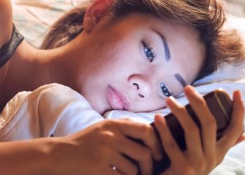 Der Leitfaden der bewussten Frau zu Schönheits- und Wellness -Apps: Was ist sicher, was nicht im Jahr 2025 ist